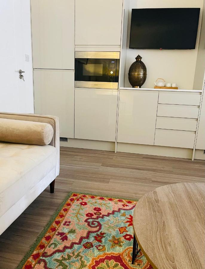 Riverside Premium Double Room Garden View E14 لندن المظهر الخارجي الصورة