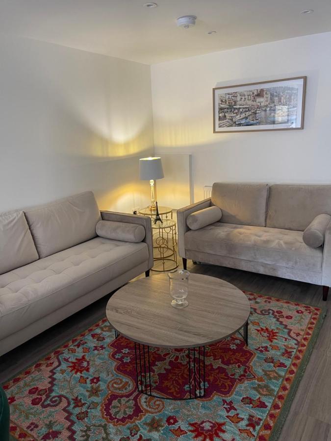 Riverside Premium Double Room Garden View E14 لندن المظهر الخارجي الصورة